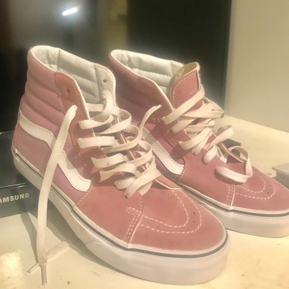 Vans Women’s Hi-Top in Lilac Fog-LikeNew! Sz 7.5